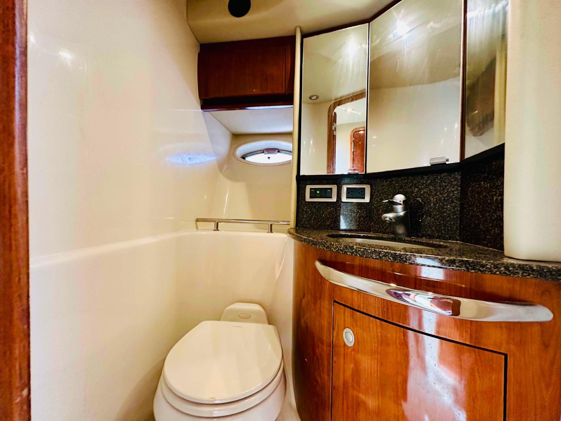Spade Vancouver yacht rental — 48 ft luxury charter photo 11
