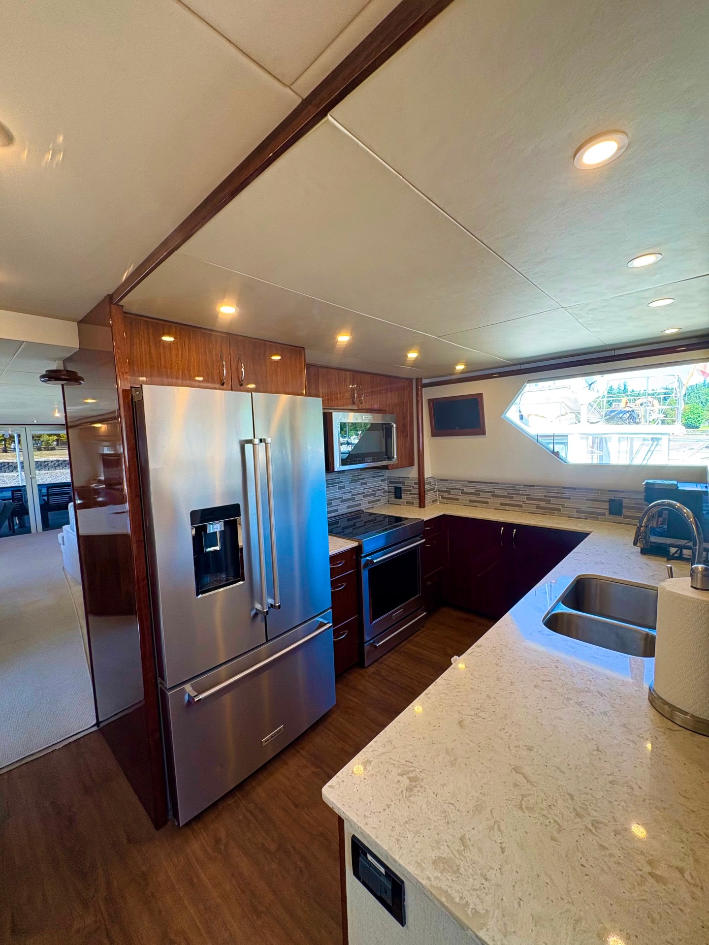 Viking Vancouver yacht rental — 85 ft luxury charter photo 8