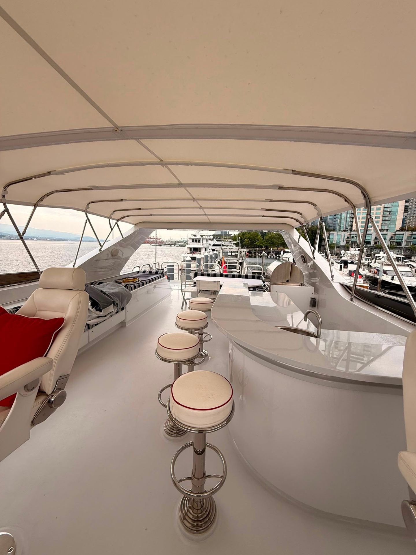 Evelyn Vancouver yacht rental — 100 ft luxury charter photo 5
