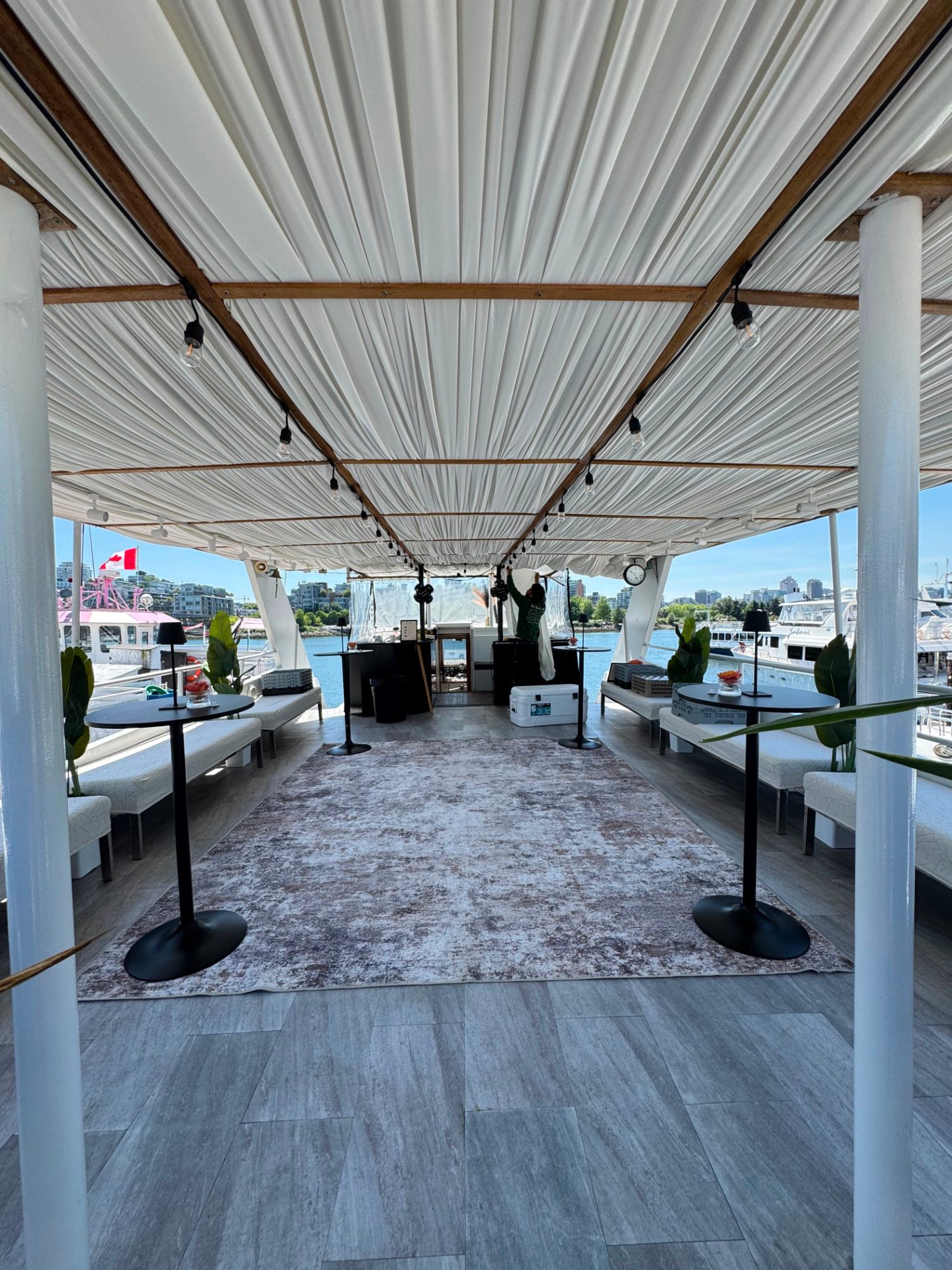 Cheer Vancouver yacht rental — 90 ft luxury charter photo 20
