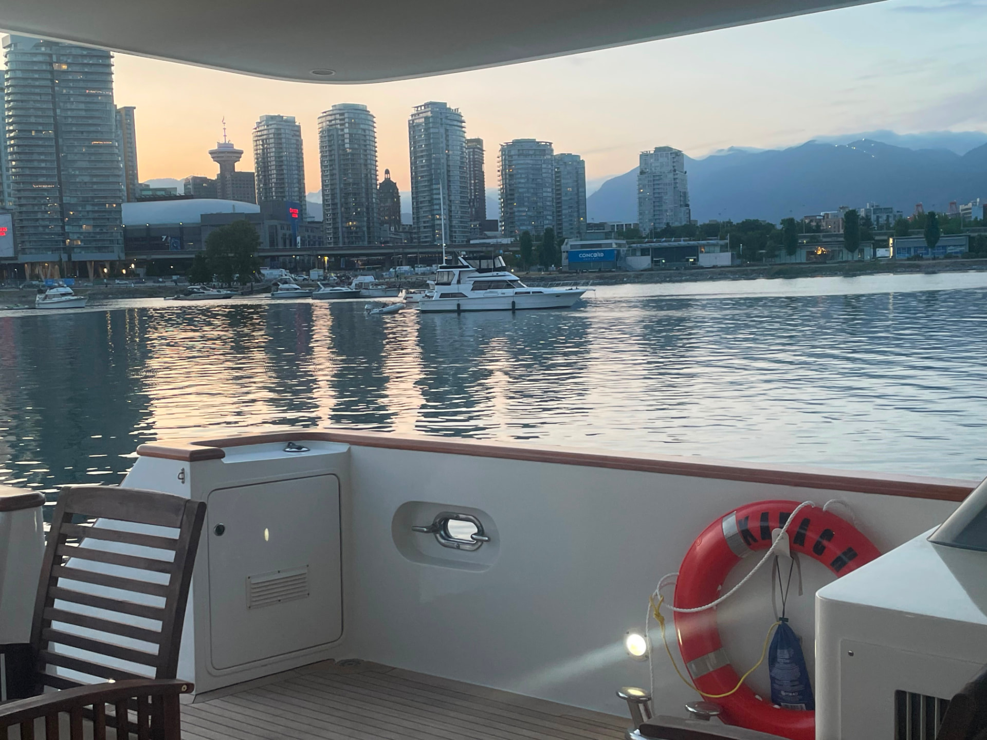 King & Angels Vancouver yacht rental — 90 ft luxury charter photo 23