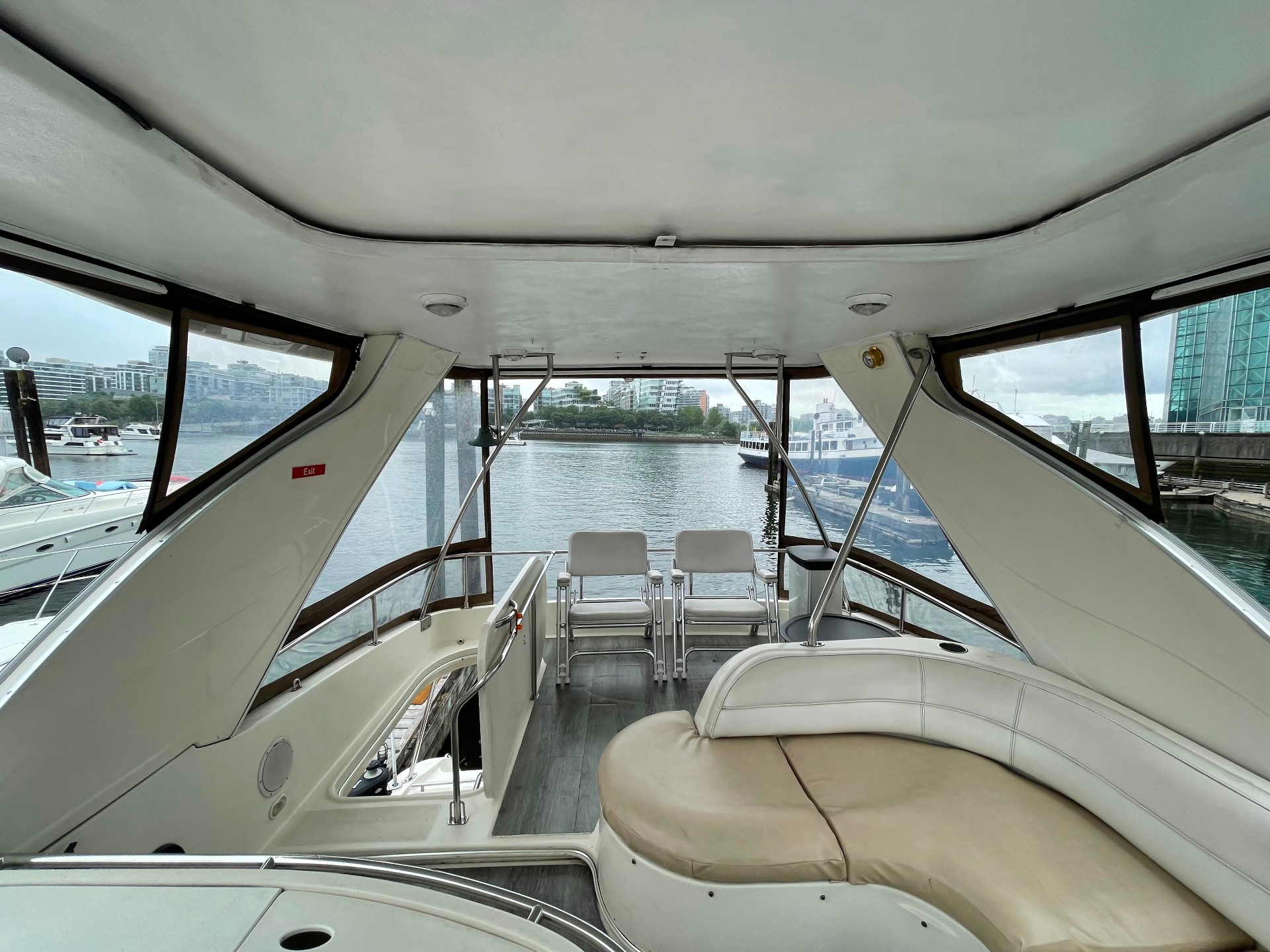 Maxum Vancouver yacht rental — 47 ft luxury charter photo 7