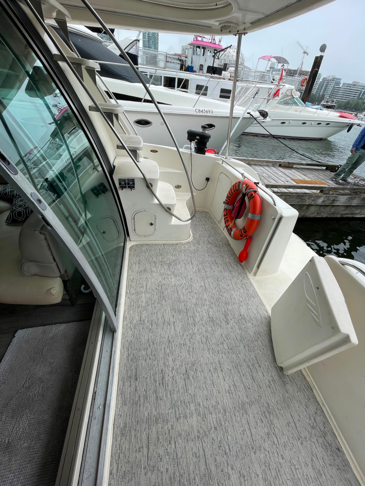 Maxum Vancouver yacht rental — 47 ft luxury charter photo 13