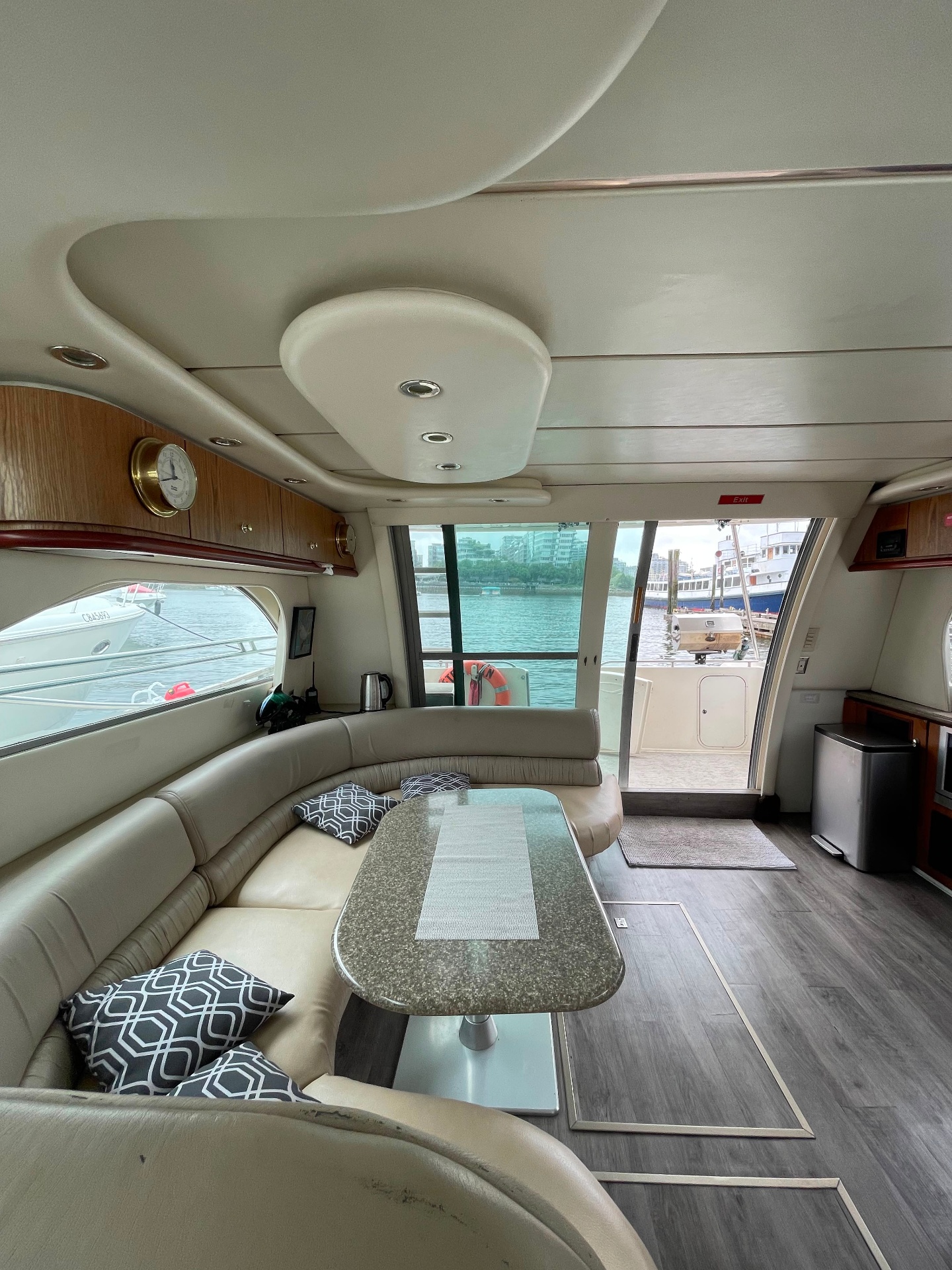 Maxum Vancouver yacht rental — 47 ft luxury charter photo 5