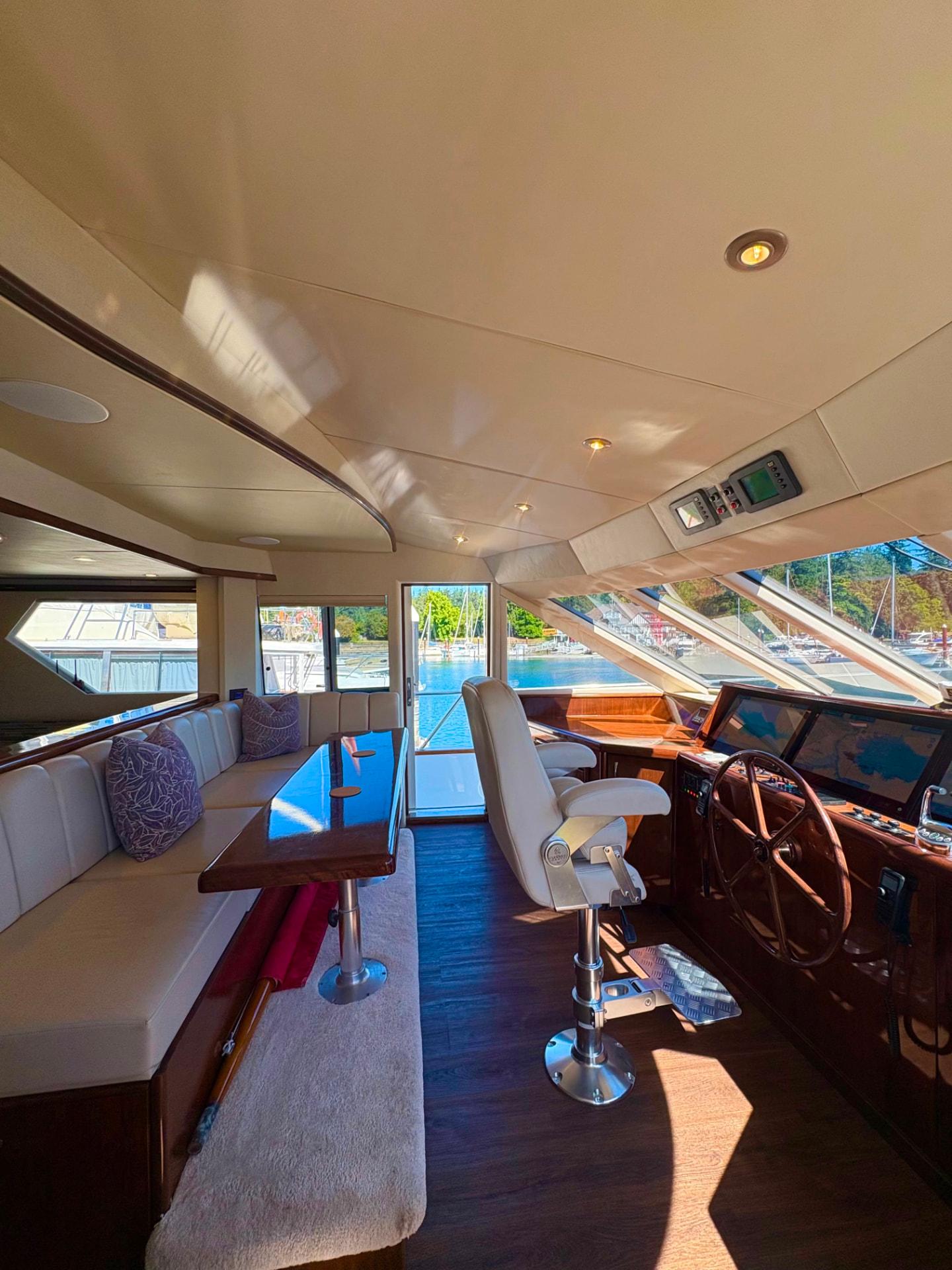 King & Angels Vancouver yacht rental — 90 ft luxury charter photo 2