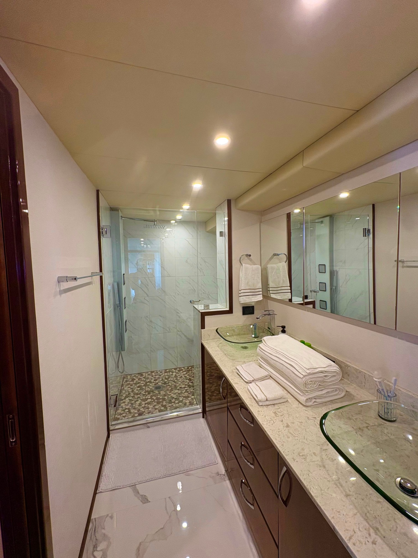 Viking Vancouver yacht rental — 85 ft luxury charter photo 7