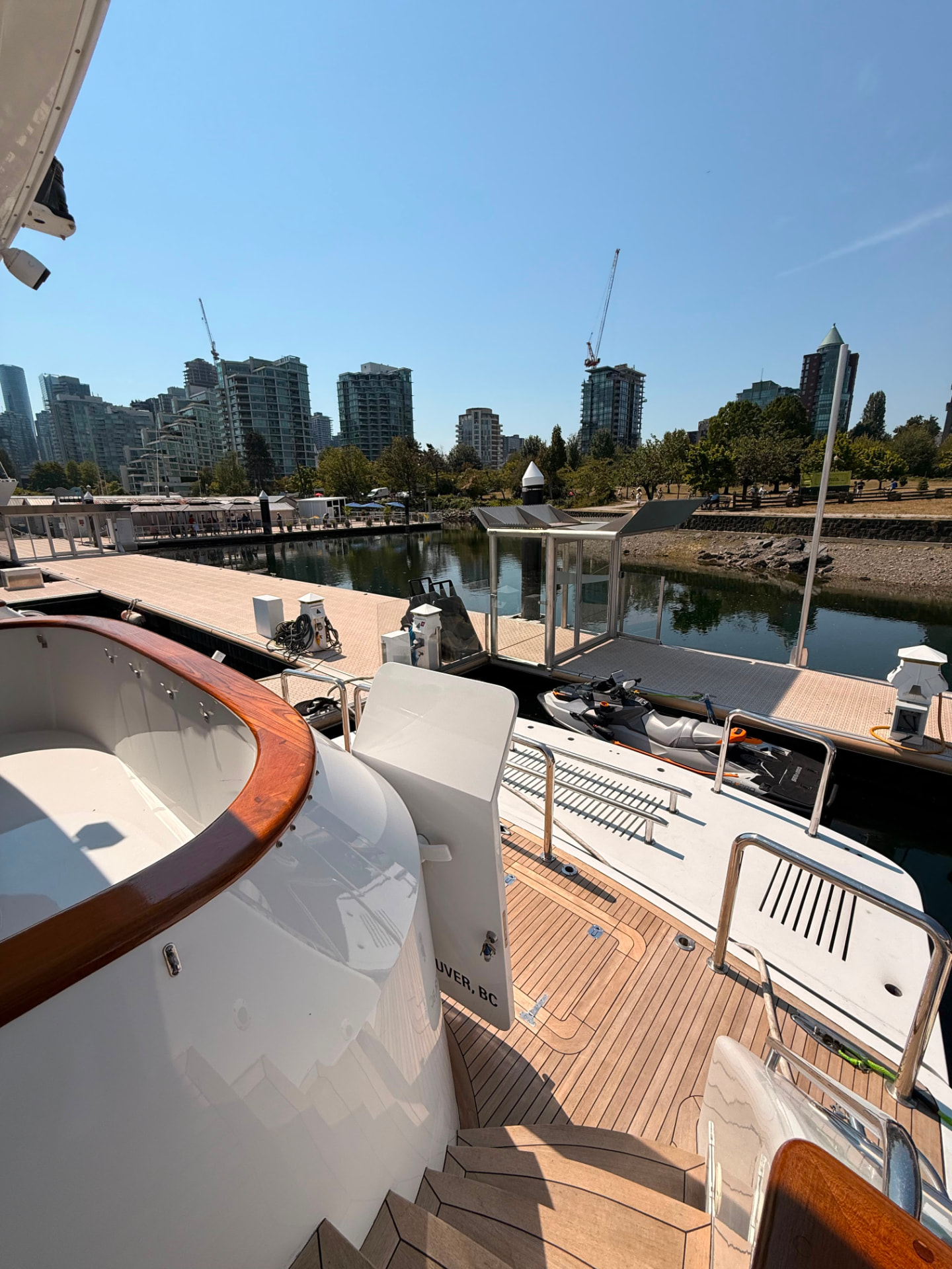 King & Angels Vancouver yacht rental — 90 ft luxury charter photo 15