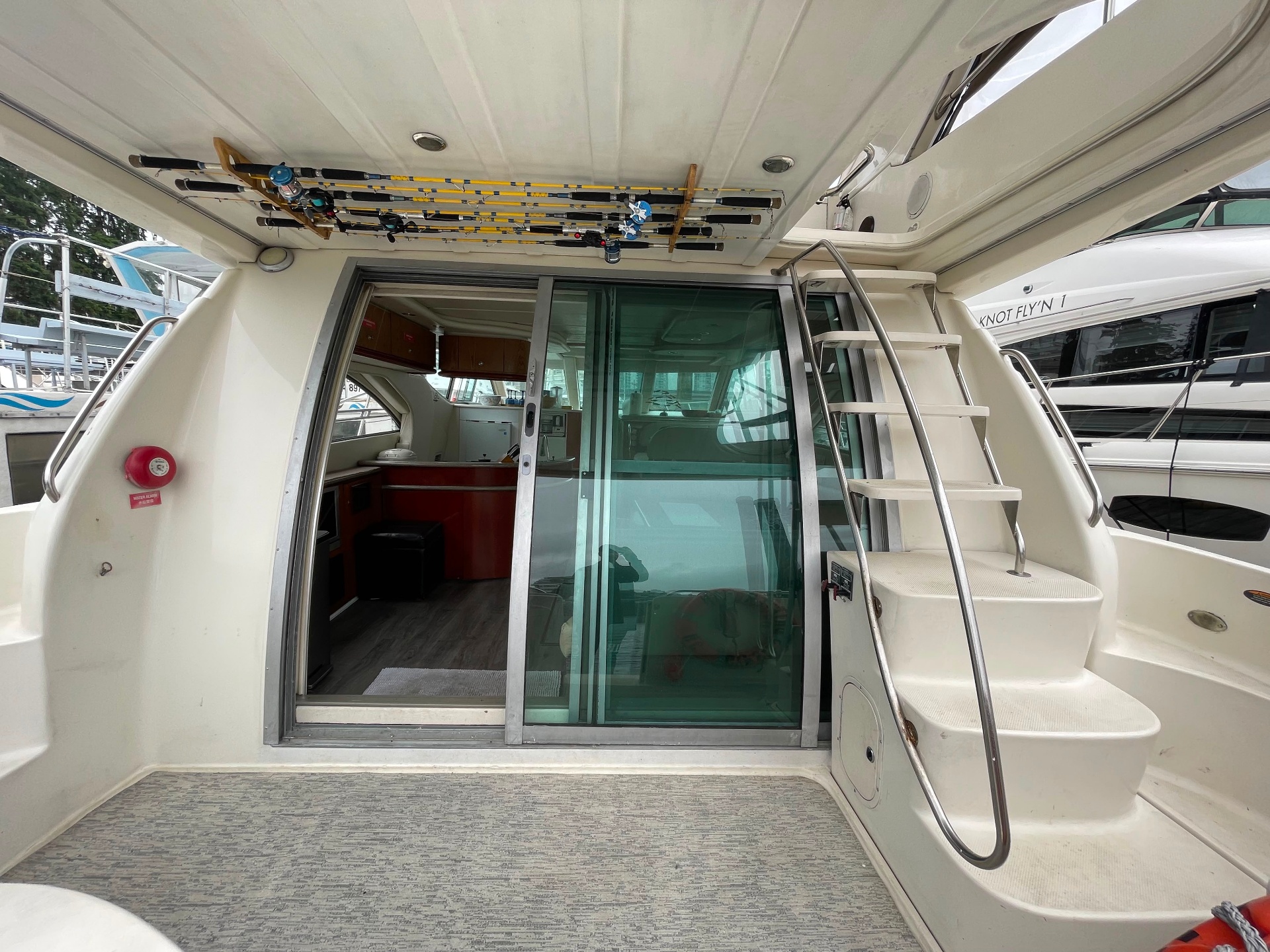 Maxum Vancouver yacht rental — 47 ft luxury charter photo 10