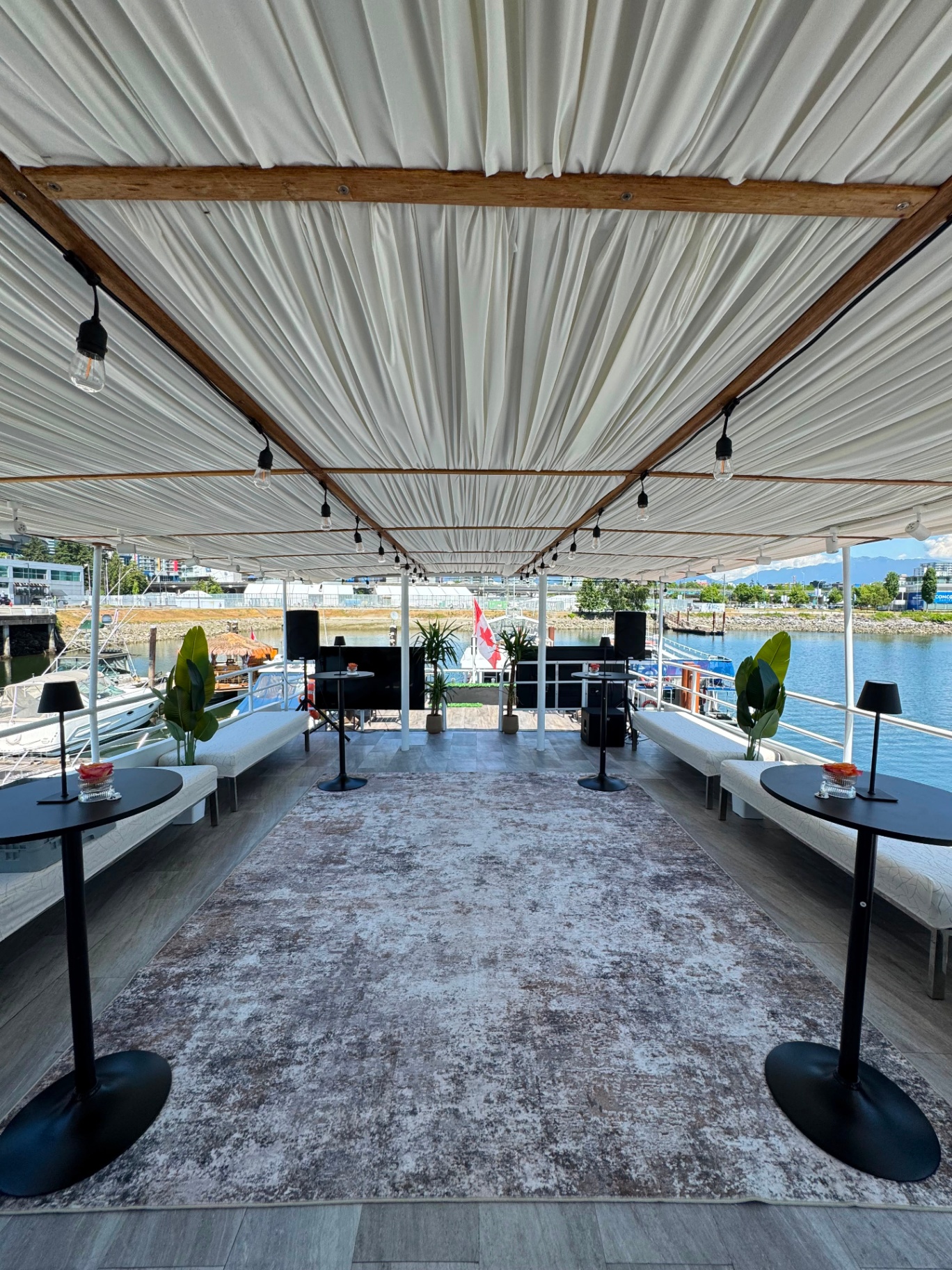 Cheer Vancouver yacht rental — 90 ft luxury charter photo 10