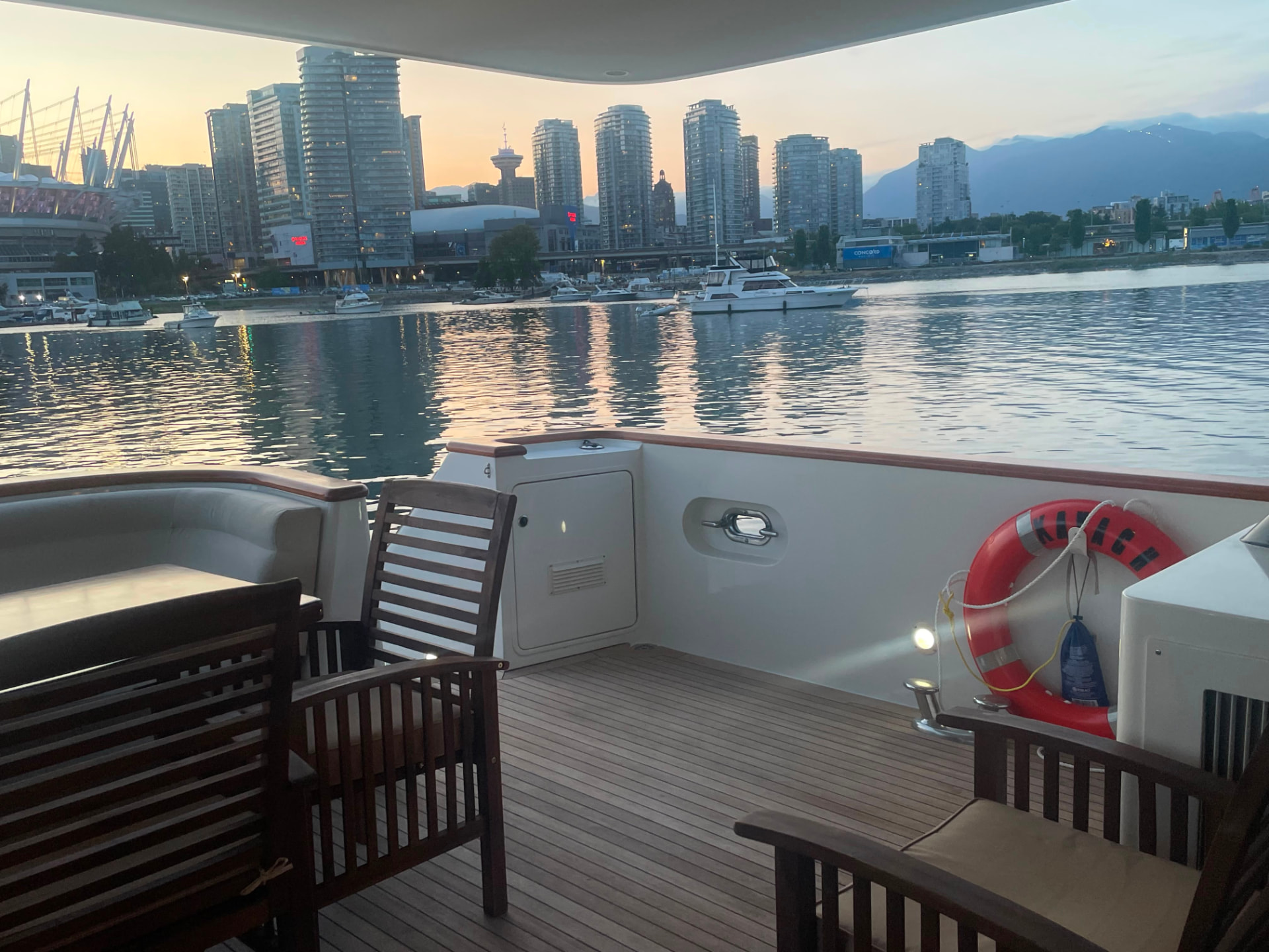 King & Angels Vancouver yacht rental — 90 ft luxury charter photo 22