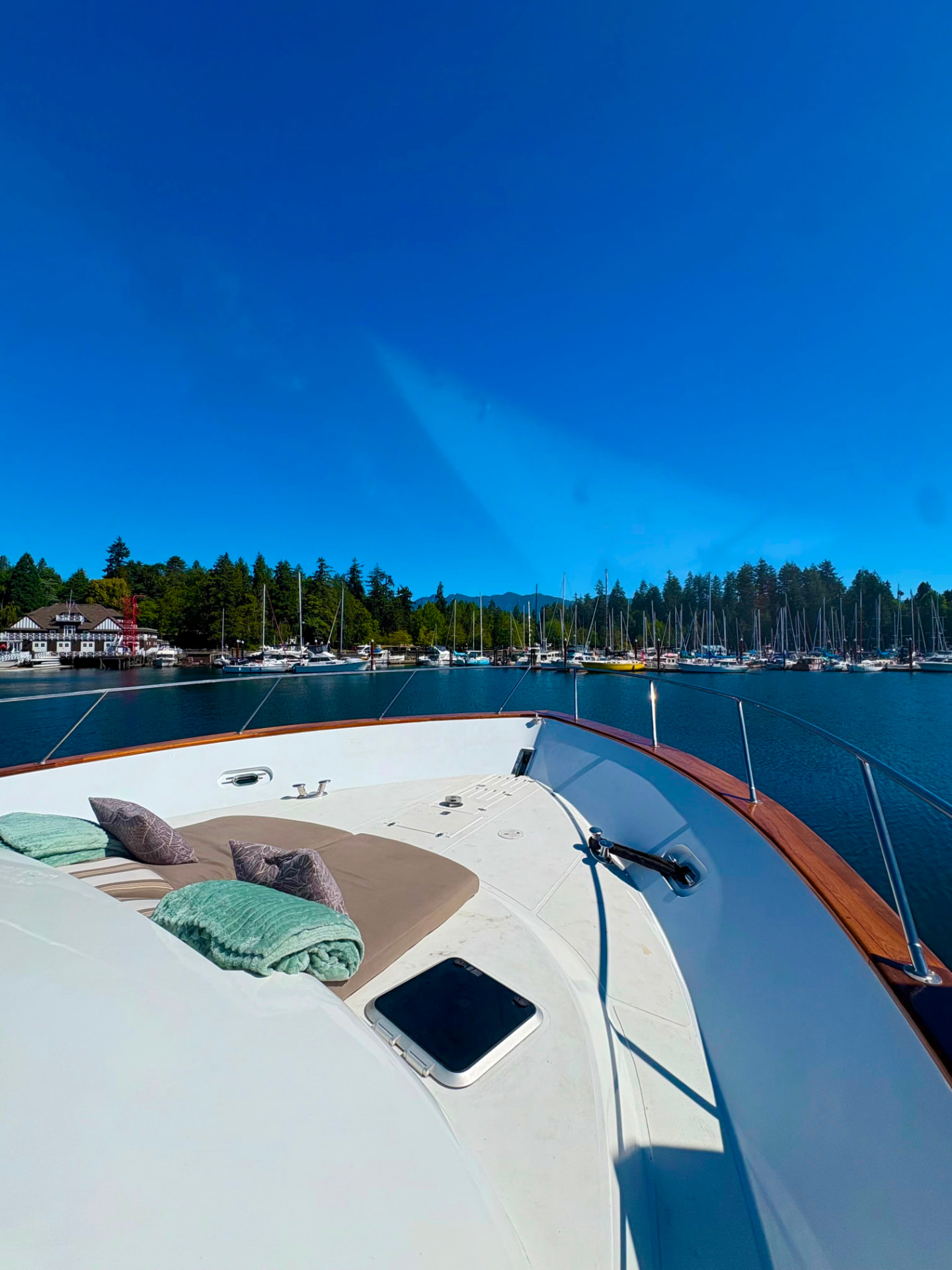 King & Angels Vancouver yacht rental — 90 ft luxury charter photo 3