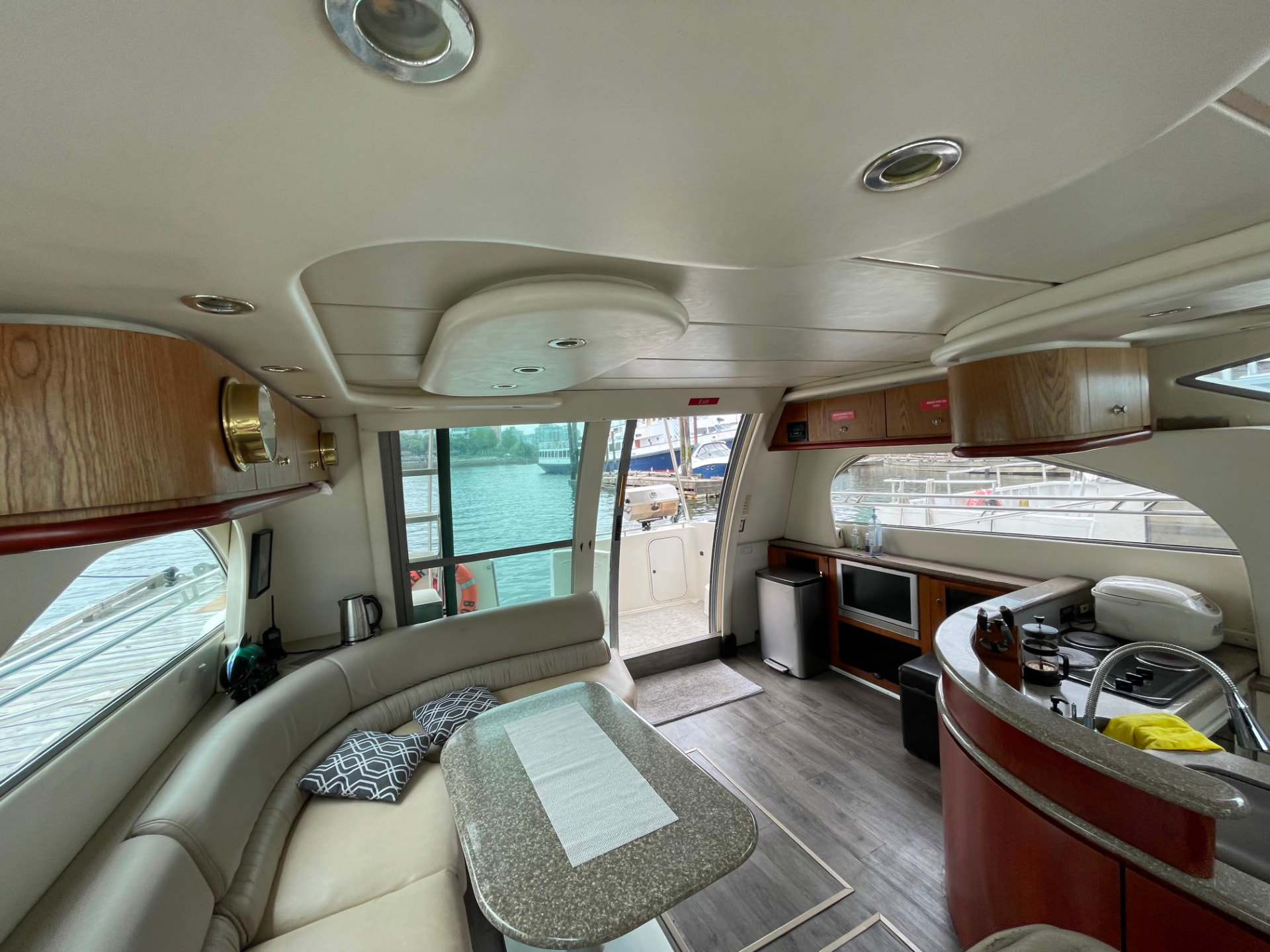 Maxum Vancouver yacht rental — 47 ft luxury charter photo 12