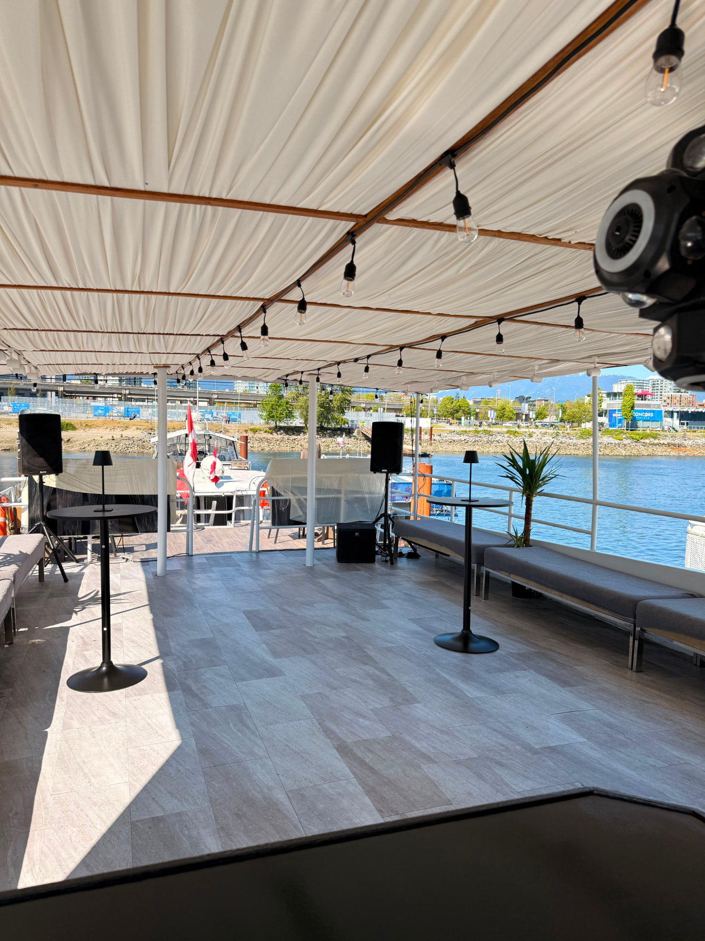 Cheer Vancouver yacht rental — 90 ft luxury charter photo 19